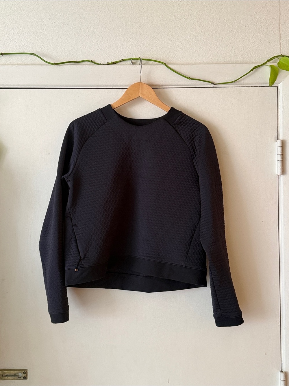REI Black Quilted Crewneck Pullover